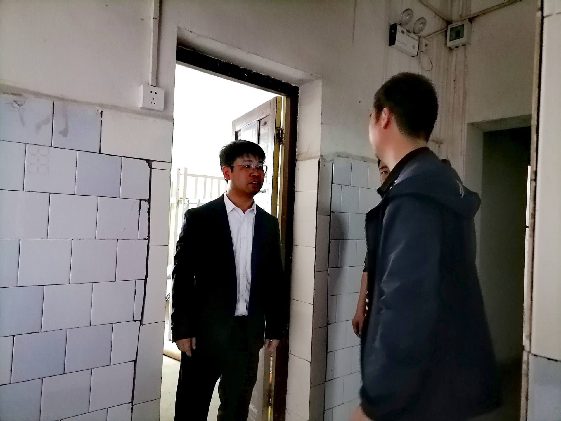 筑牢安全防线确保校园平安 ——邵阳开放大学开展校园安全检查..